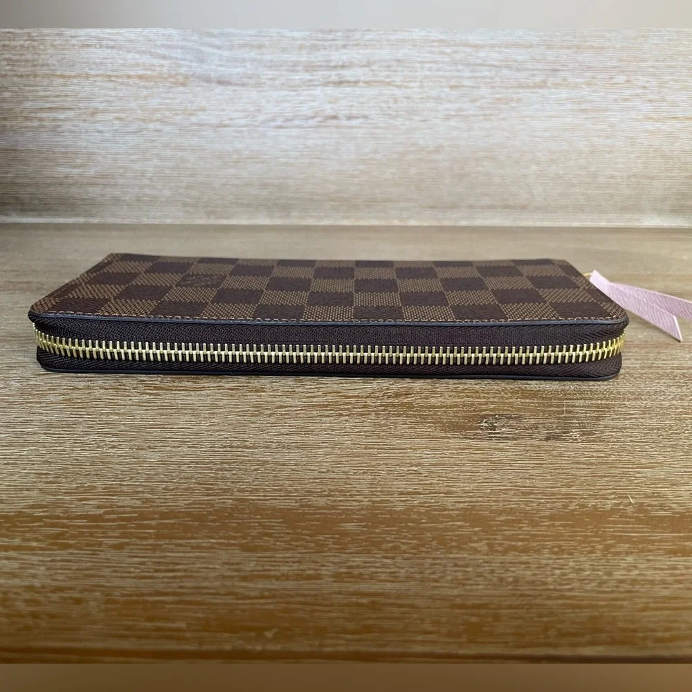❌ SOLD ❌ Authentic Louis Vuitton Clemence Wallet - Picture 5 of 11